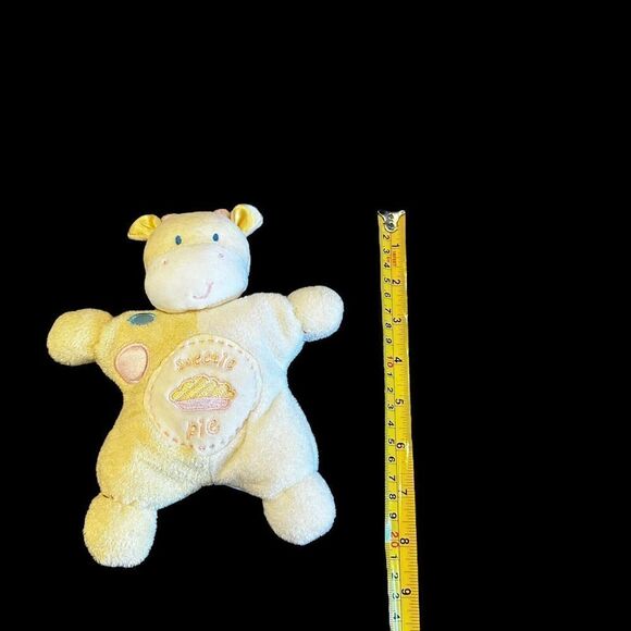 Kids Preferred Plush yellow giraffe cow rattle Sweetie Pie- Asthma Friendly - Picture 2 of 8